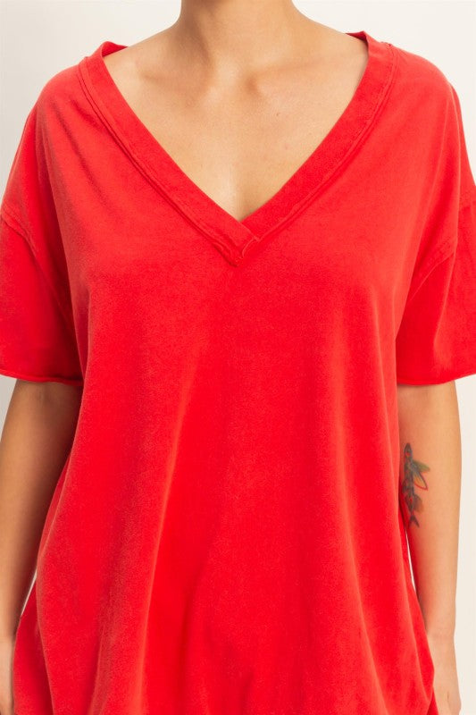 Washed V-neck Oversized Tee